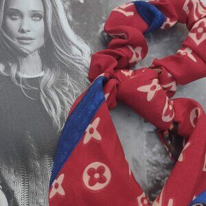 Women Fashion Red Clover Long Hair Scrunchie Elastic Tie Elegant Accessory Gift